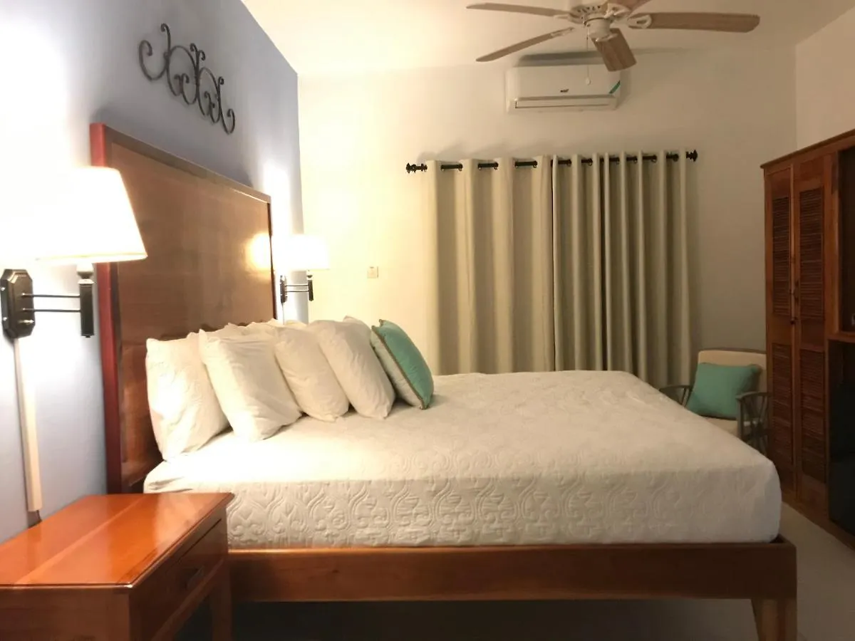Sommerville Resorts 内格里尔